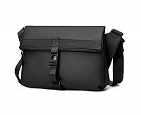 ARCTIC HUNTER τσάντα ώμου K00567 με θήκη tablet, 6L, μαύρη K00567-BK