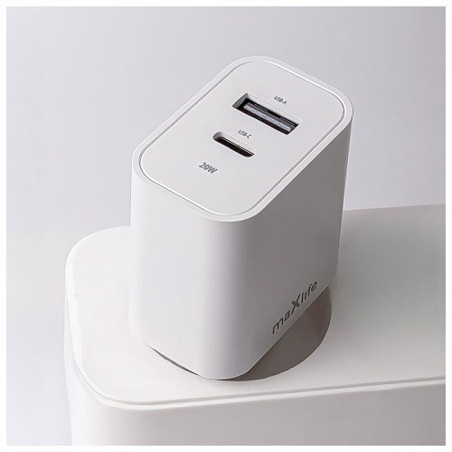 Φορτιστής Ταξιδίου Ταχείας Φόρτισης Maxlife MXTC-06-20AC με Διπλή Έξοδο USB A & USB C 20W & Καλώδιο USB C σε Lightning 1m Λευκό