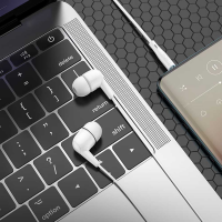 HOCO M97 wire earphones Jack 3,5 mm with microphone white